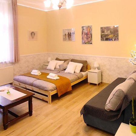 Center Apartman Seghedin Exterior foto