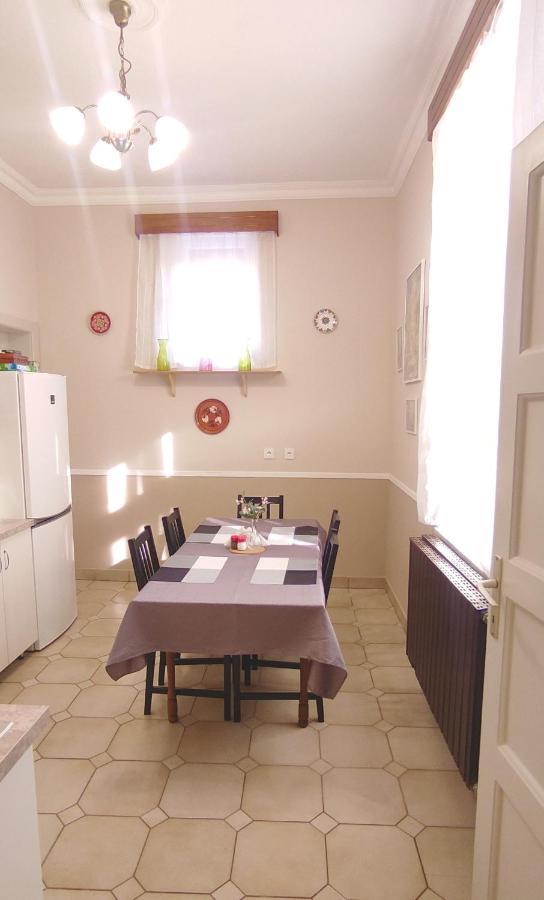 Center Apartman Seghedin Exterior foto