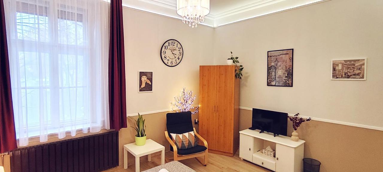 Center Apartman Seghedin Exterior foto