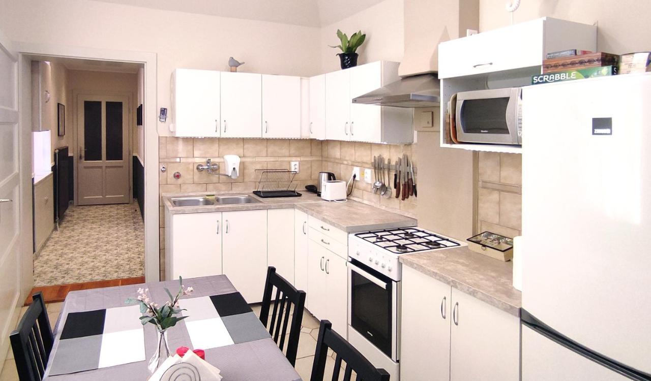 Center Apartman Seghedin Exterior foto