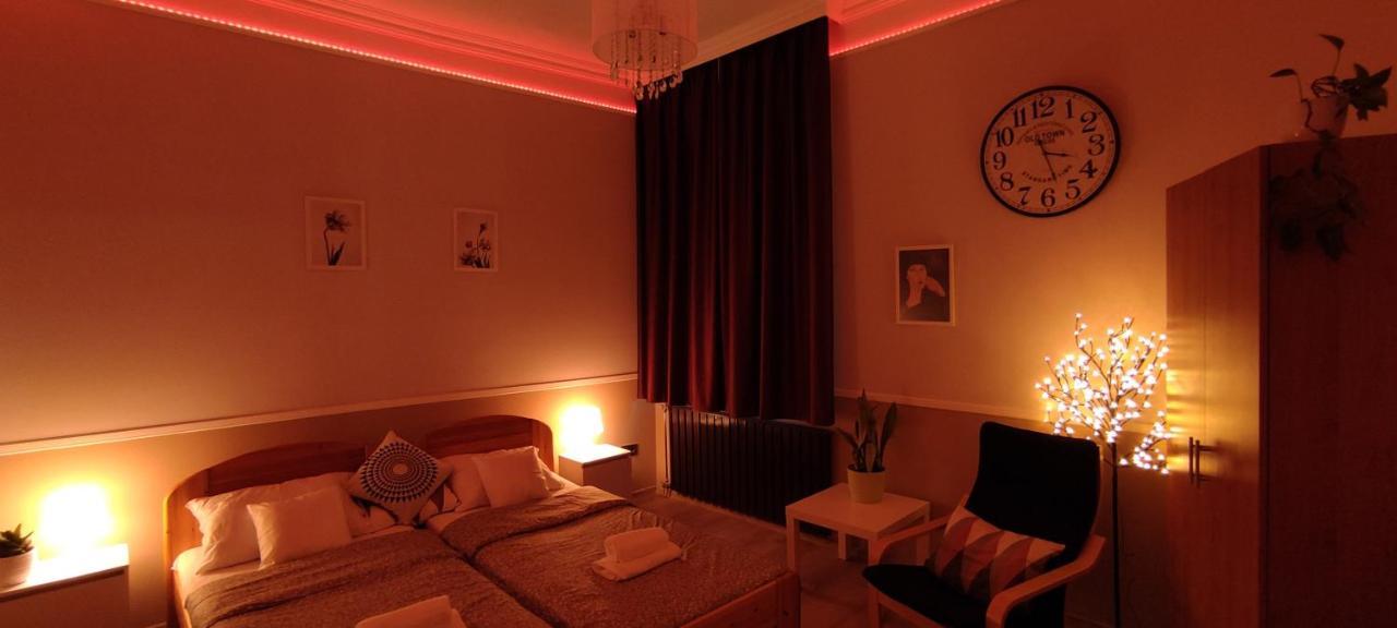 Center Apartman Seghedin Exterior foto