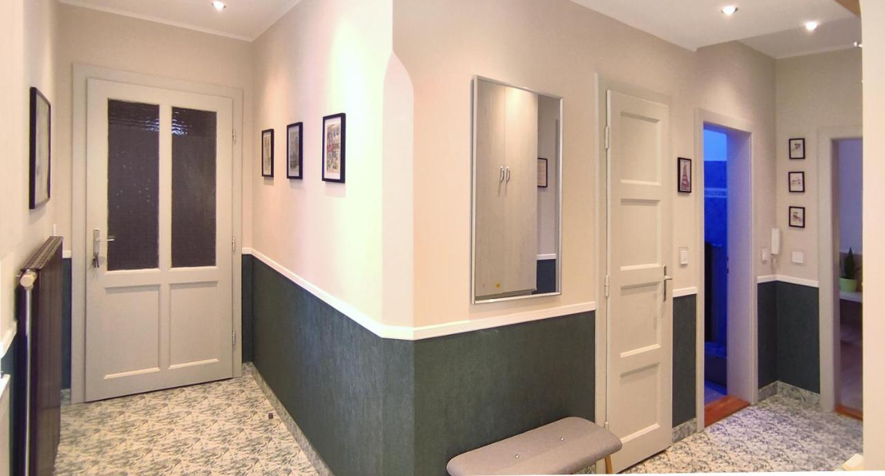 Center Apartman Seghedin Exterior foto