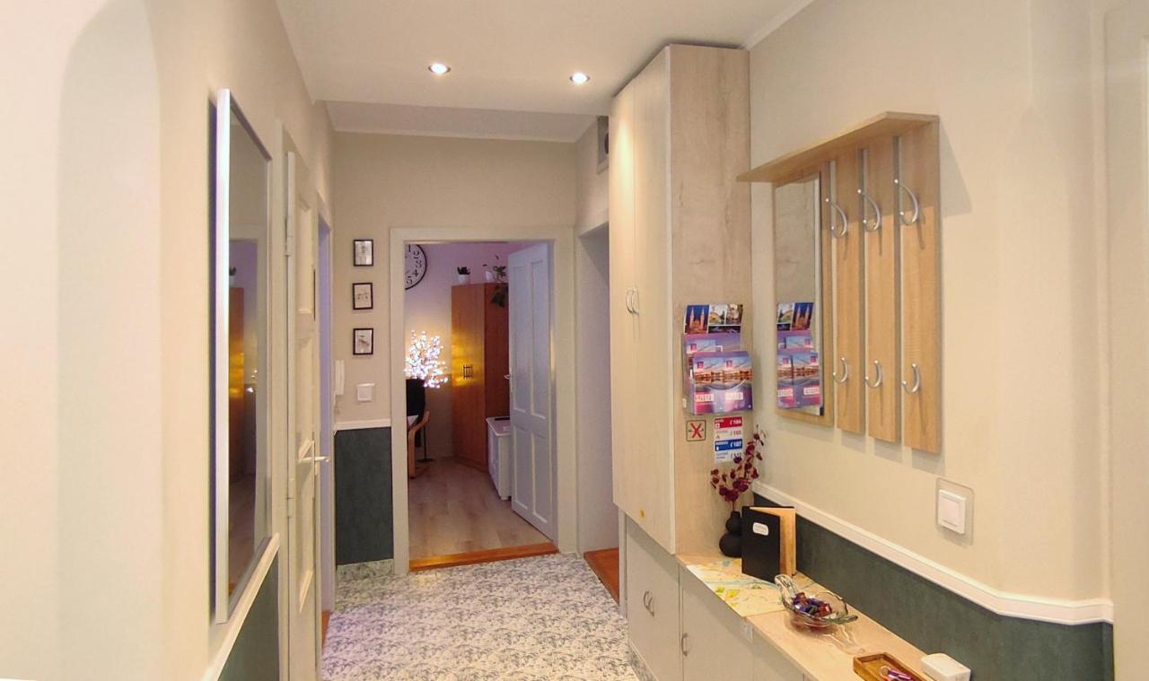 Center Apartman Seghedin Exterior foto