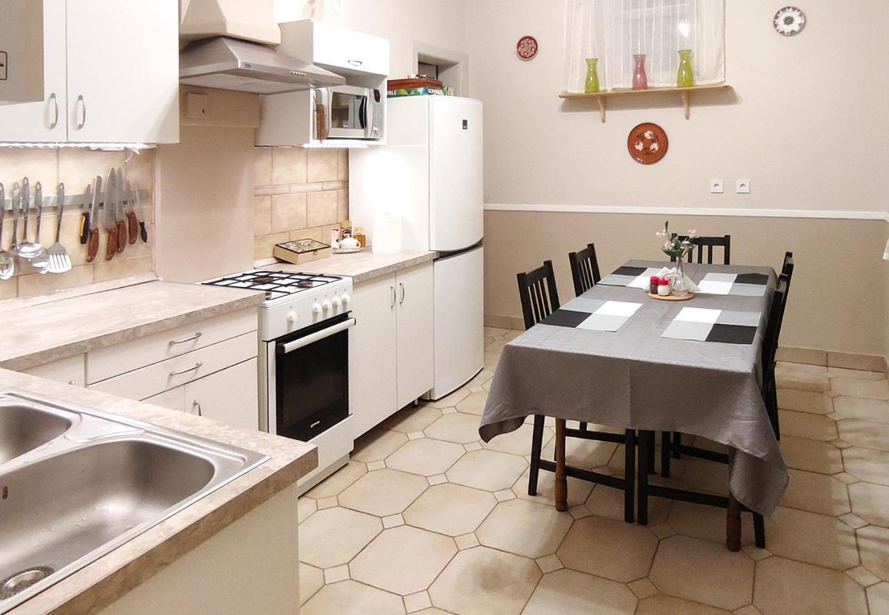 Center Apartman Seghedin Exterior foto
